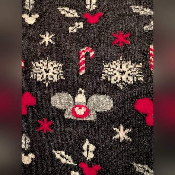 2018 World of Disney Official Holiday Christmas Sweater - Picture 2 of 5